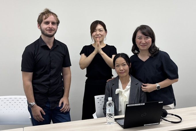 R7_もっと使おう!やさしい日本語研修集合写真