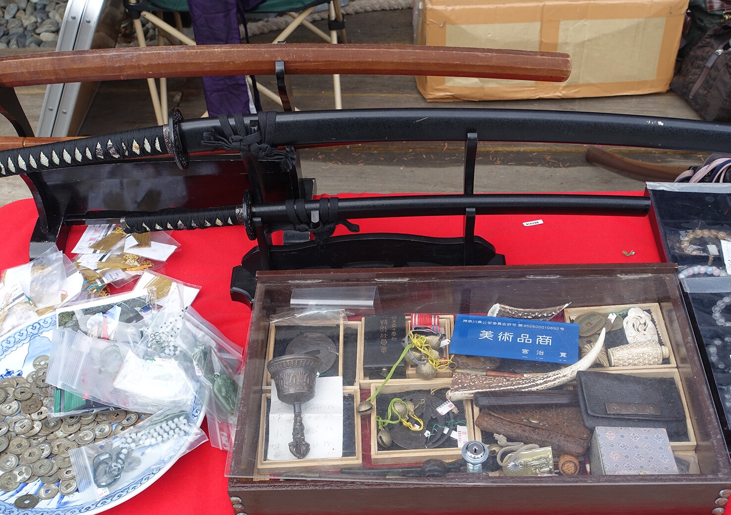 東京の郊外で開催される骨董市でお宝を探そう！ | TIPS