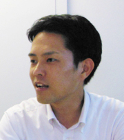 「災害時に一人でも多くの被災者を救い、いかに早く迅速に支援できるかが私たちの活動の根底にあります」と語る新城さん。